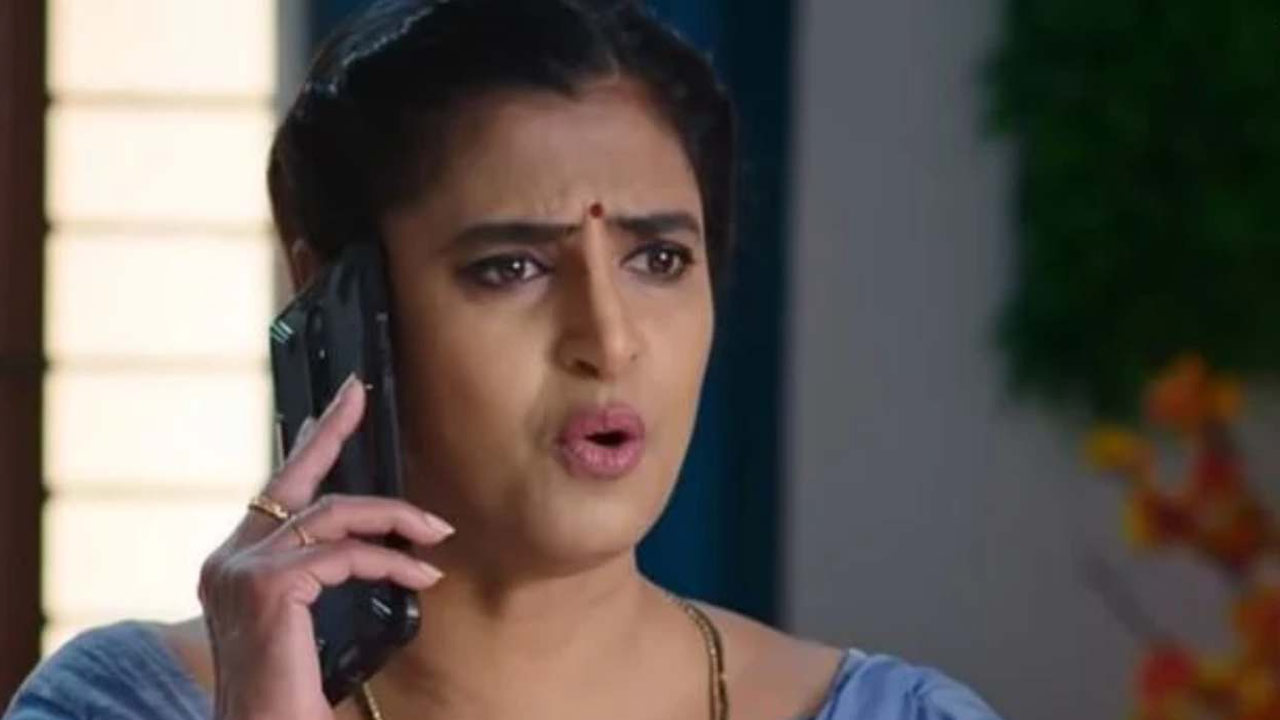 Actress Kasthuri Sparks Controversy with Comments on Telugu Identity in Tamil Nadu