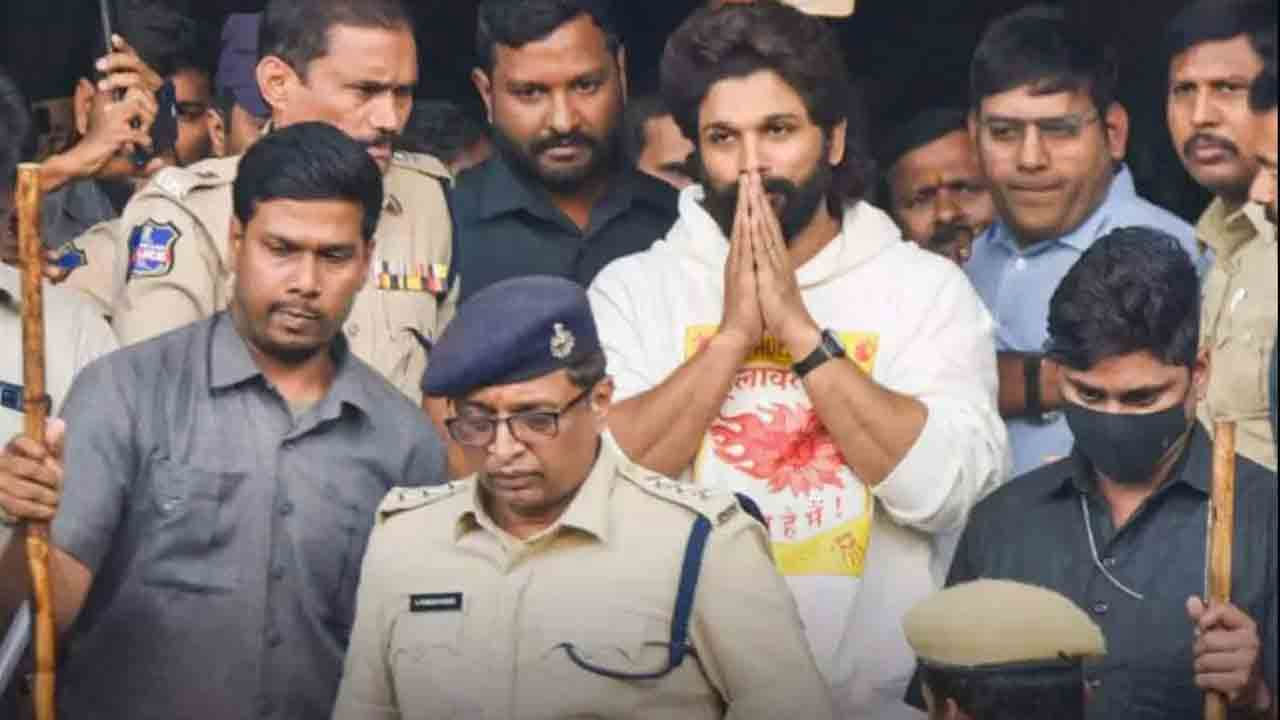 Allu Arjun Appears In Nampally Court For Sandhya Theater Incident