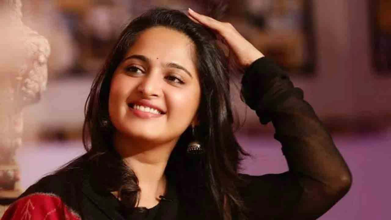 Kathanar Movie: Anushka Shetty Malayalam Debut Kathanar Movie: Anushka Shetty Malayalam Debut