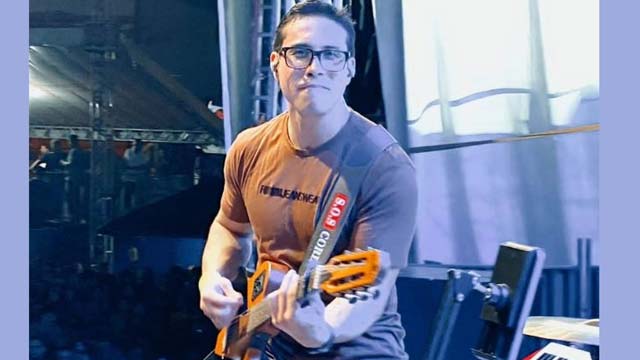 Shocking Incident: Singer Passed away  Caused by Fan Interaction