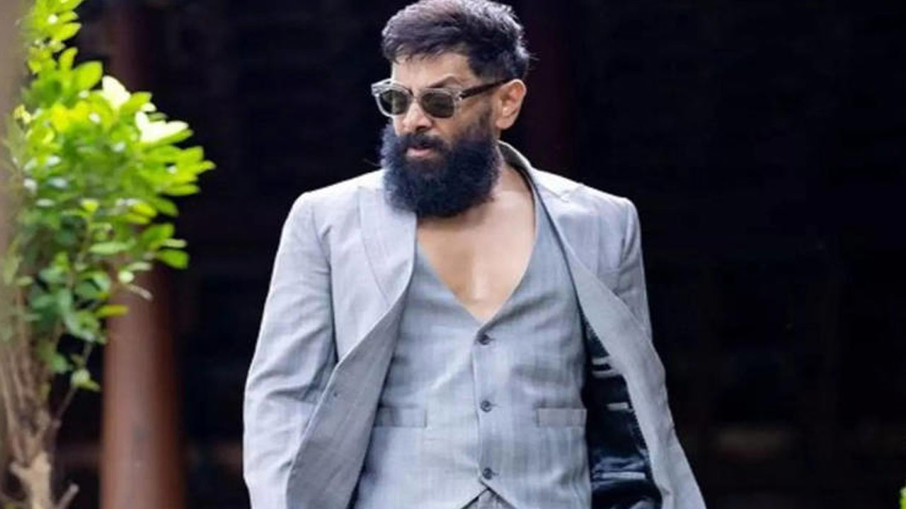 Chiyaan Vikram's Exciting Collaboration with Director Madonne Ashwin for Chiyaan 63 Chiyaan Vikram's Exciting Collaboration with Director Madonne Ashwin for Chiyaan 63