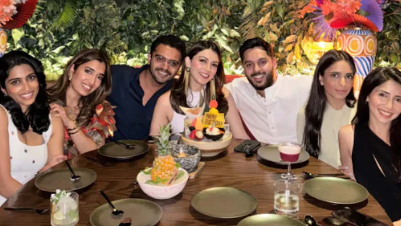 Hansika Motwani Celebrates 33rd Birthday in Dubai with Husband Sohael Khaturiya Hansika Motwani Celebrates 33rd Birthday in Dubai with Husband Sohael Khaturiya