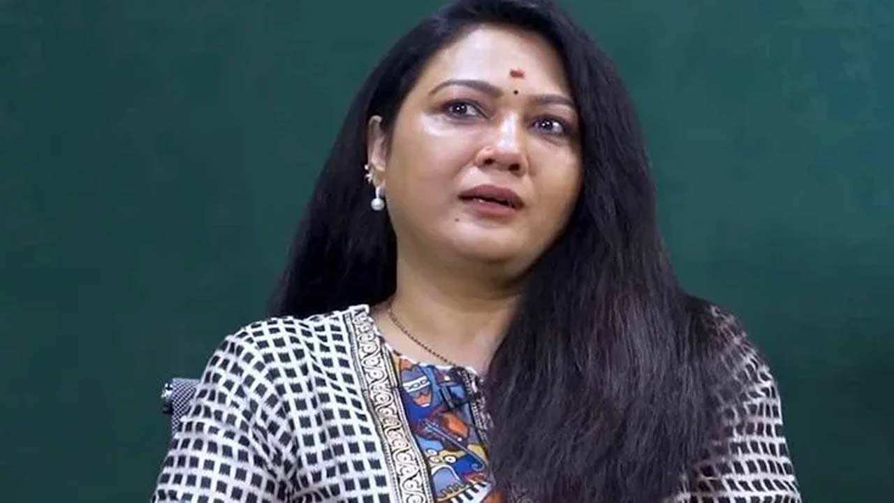 Tollywood Actress Hema Arrested In Bangalore Rave Party Case? Tollywood Actress Hema Arrested In Bangalore Rave Party Case?