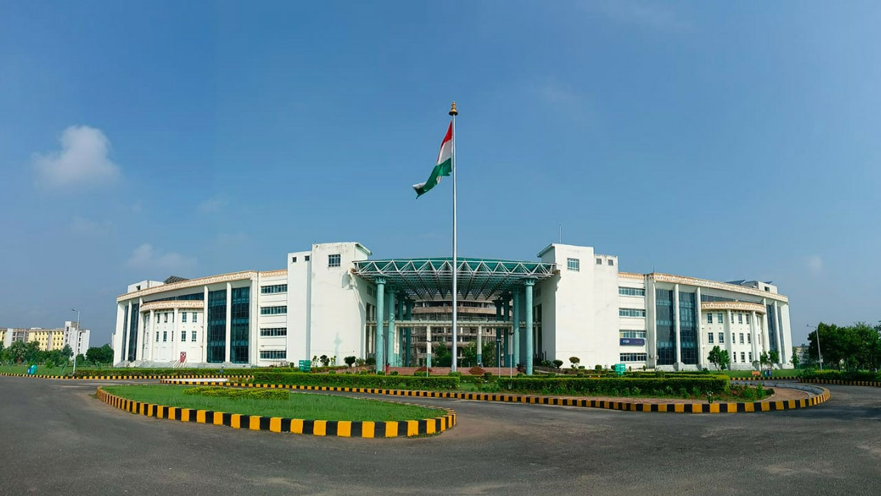 Exploring Niche IIT Courses BTech in Artificial Intelligence and Data ...