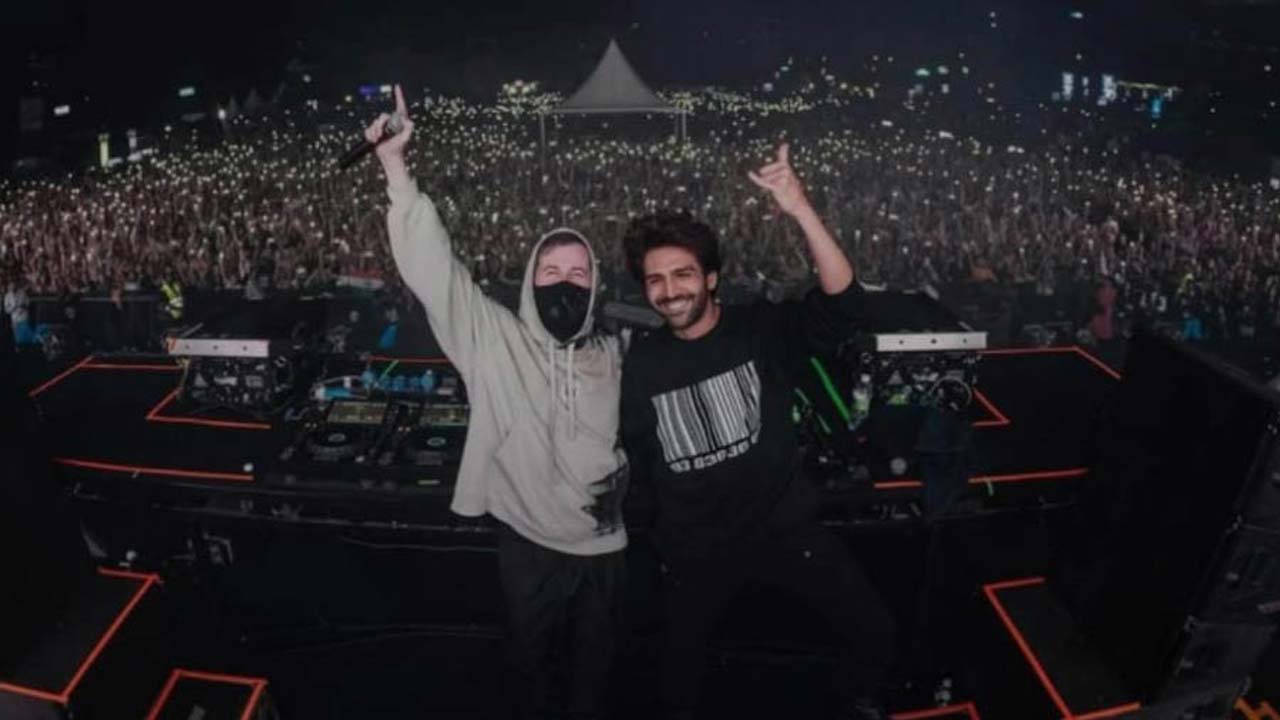 Kartik Aaryan Joins DJ Alan Walker on Stage