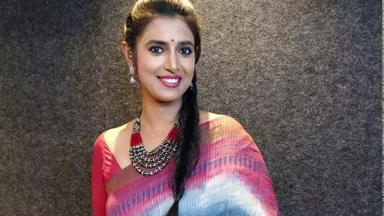 Case Filed Against Actress Kasturi Over Controversial Comments On Telugu People