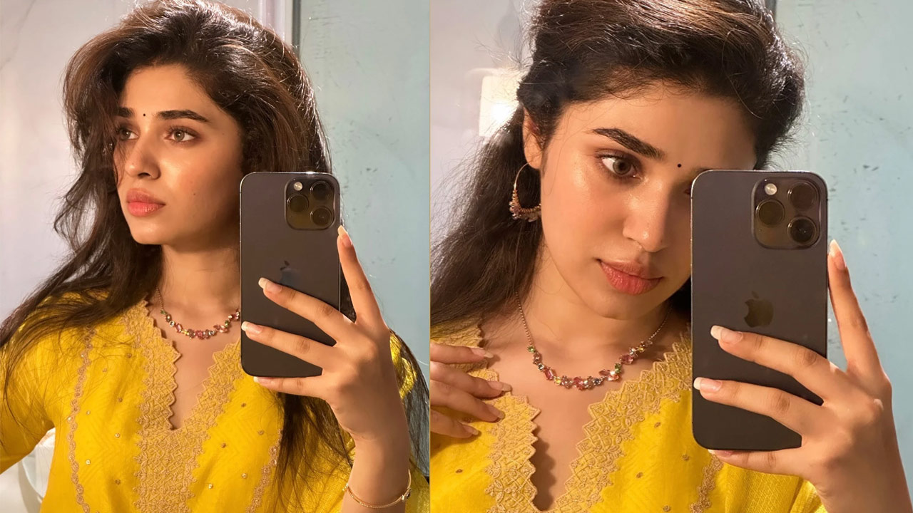 Krithi Shetty's Diwali Special Selfies