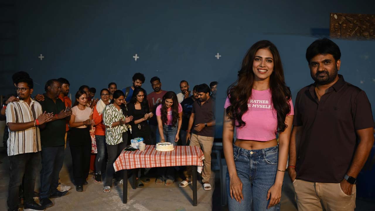 Malavika Mohanan Birthday Celebrations on 'Rajasaab' Set Spark Fan Reactions