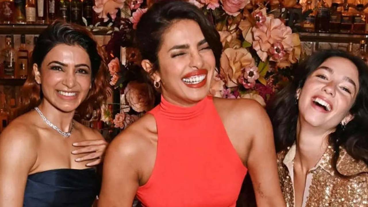 Priyanka Chopra and Samantha Ruth Prabhu Style Battle Priyanka Chopra and Samantha Ruth Prabhu Style Battle