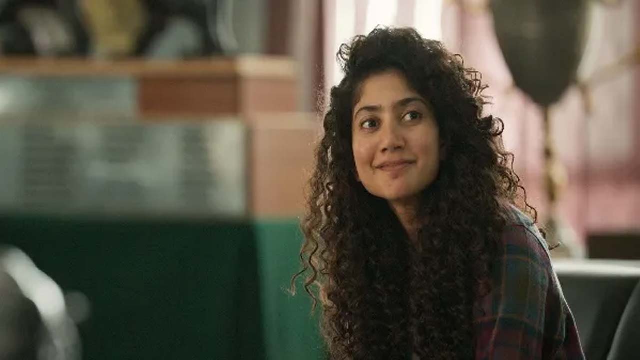 Sai Pallavi Shines as Indhu Rebecca Varghese in 'Amaran' First Look Sai Pallavi Shines as Indhu Rebecca Varghese in 'Amaran' First Look