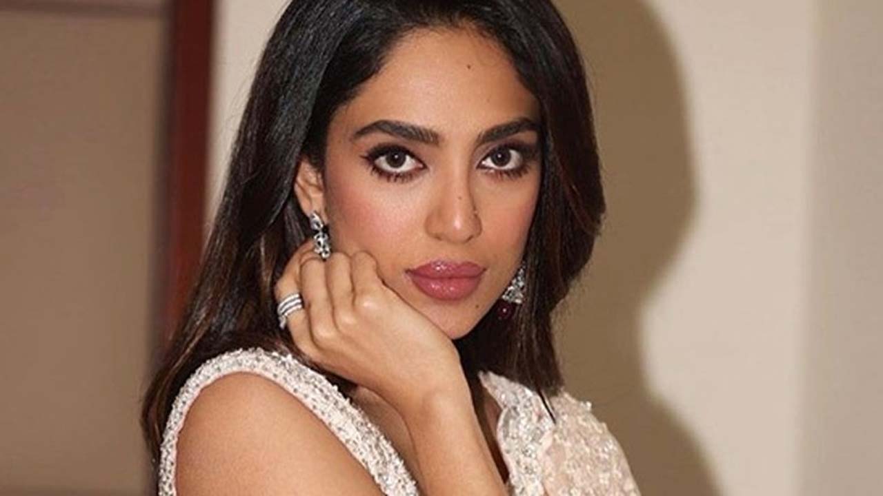 Shobhita Dhulipalla Turns Down Item Song in Don 3 to Prioritize Personal and Professional Harmony Shobhita Dhulipalla Turns Down Item Song in Don 3 to Prioritize Personal and Professional Harmony