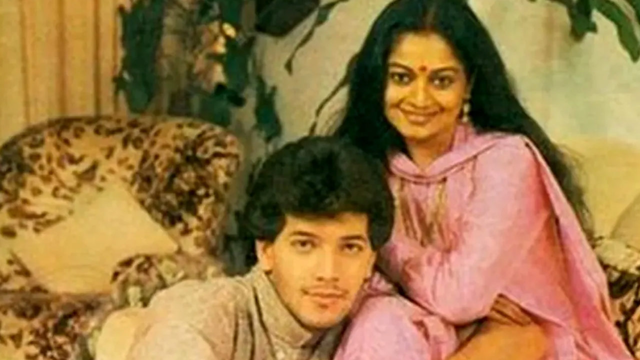 Zarina Wahab Opens Up About Aditya Pancholi's Affairs and Defends Him Against Abuse Allegations Zarina Wahab Opens Up About Aditya Pancholi's Affairs and Defends Him Against Abuse Allegations