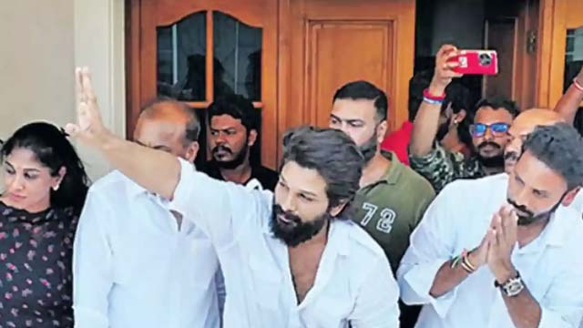 Allu Arjun Nandyala tour effect.. Orders against two SB constables