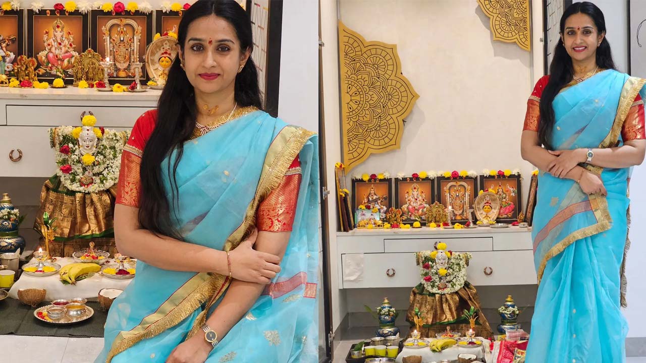 Senior actress Laya's Varalakshmi Vratam pooja photos Senior actress Laya's Varalakshmi Vratam pooja photos