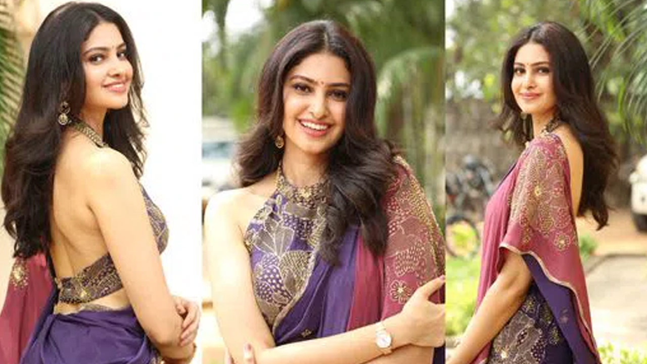 Manasa Varanasi: Former Miss India Stuns in a Simple Saree Manasa Varanasi: Former Miss India Stuns in a Simple Saree
