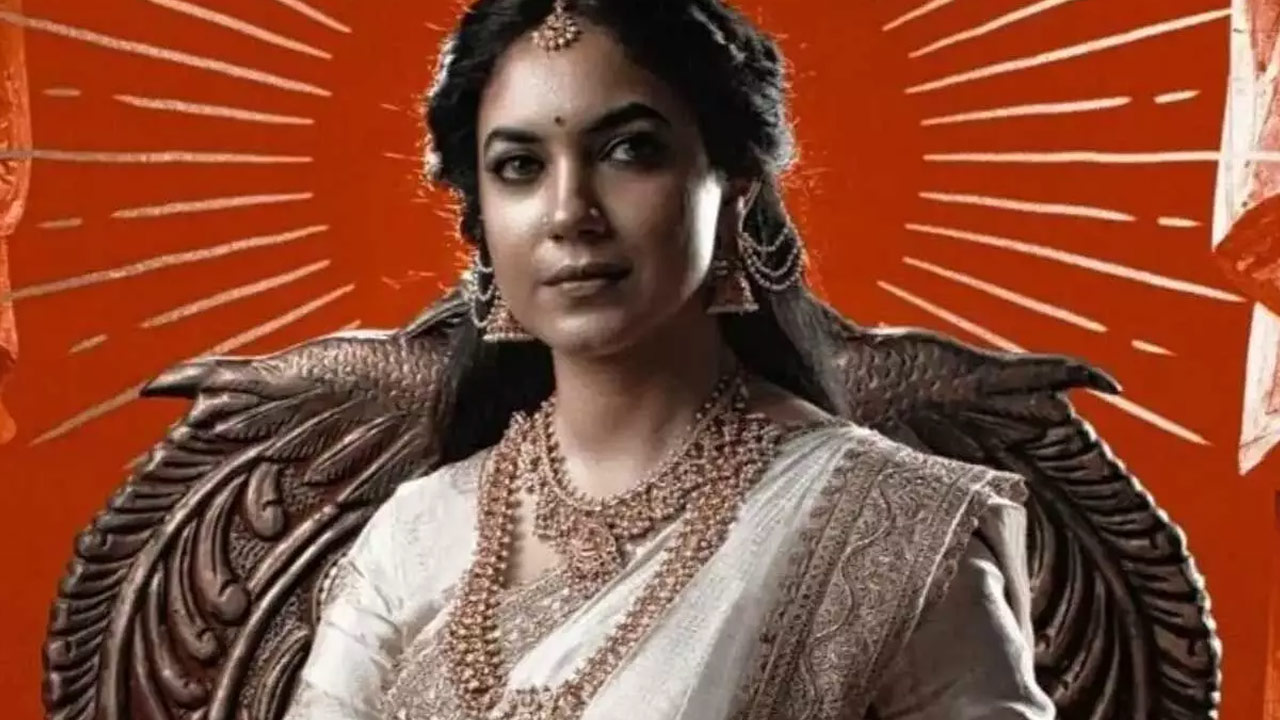 Ritu Varma Shines as Maharani Rukmini Devi in Upcoming Film 'Swag' Movie Ritu Varma Shines as Maharani Rukmini Devi in Upcoming Film 'Swag' Movie