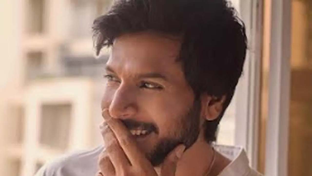 Mazaka Team Arrives in Vizag for Filming