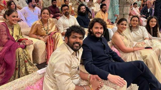 Star heroes of three industries in one frame.. Photo viral