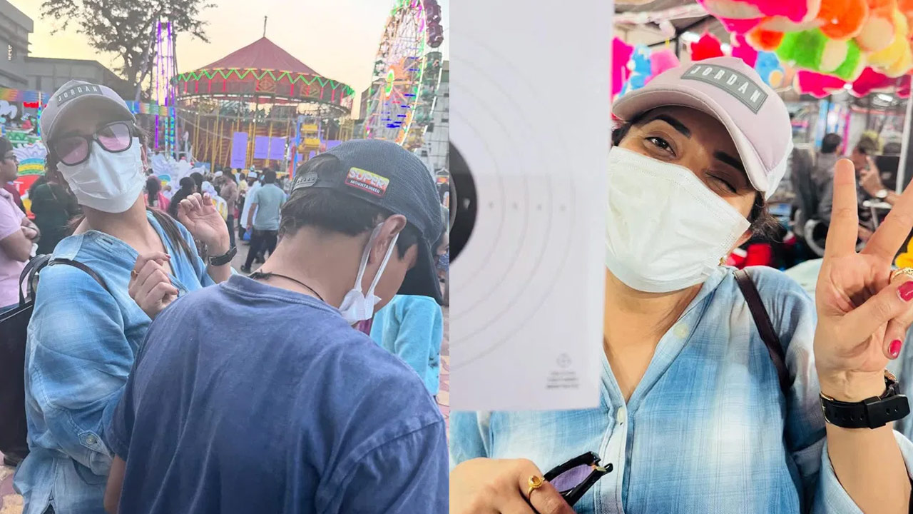 Anasuya Bharadwaj's Delightful Visit to Hyderabad's Numaish Exhibition Anasuya Bharadwaj's Delightful Visit to Hyderabad's Numaish Exhibition