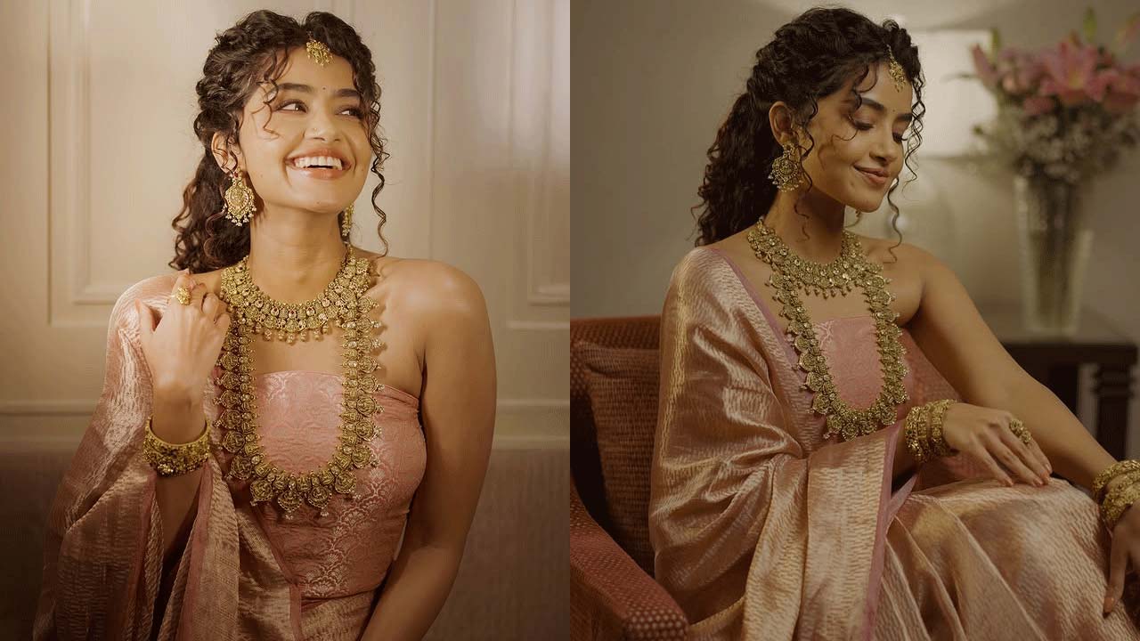 Anupama Parameswaran Crowned in Traditional Elegance