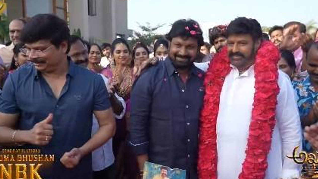 Balayya Receives Grand Felicitation on Akhanda 2 Sets: Video Goes Viral
