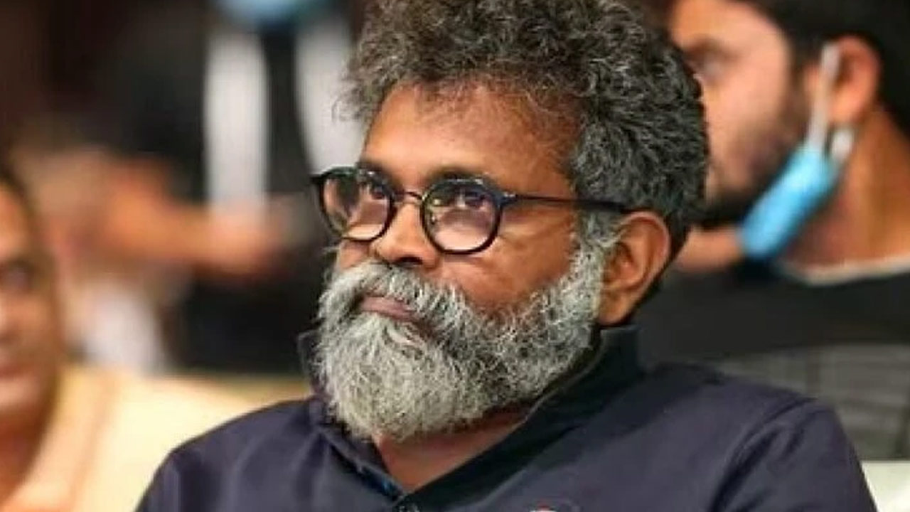 IT Raids Continue at Sukumar's Residence and Film Financiers Homes IT Raids Continue at Sukumar's Residence and Film Financiers Homes