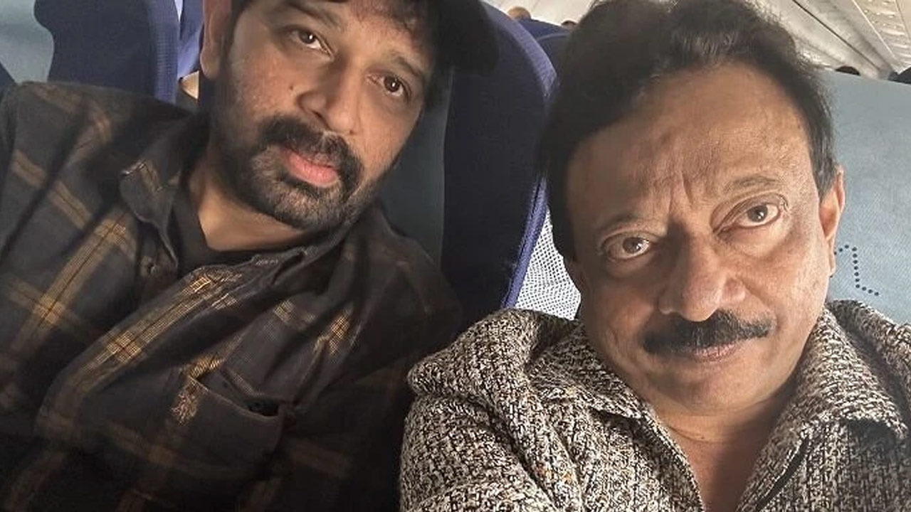 JD Chakravarthy's Latest Viral Photo as 'Satya' Re-Releases After 27 Years JD Chakravarthy's Latest Viral Photo as 'Satya' Re-Releases After 27 Years