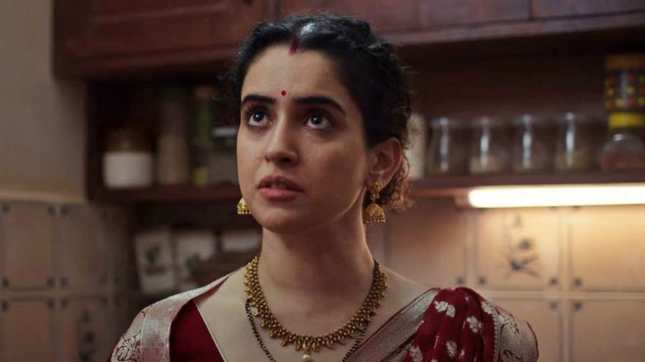 Mrs Review: Sanya Malhotra Shines In Hindi Remake Of The Great Indian Kitchen Mrs Review: Sanya Malhotra Shines In Hindi Remake Of The Great Indian Kitchen