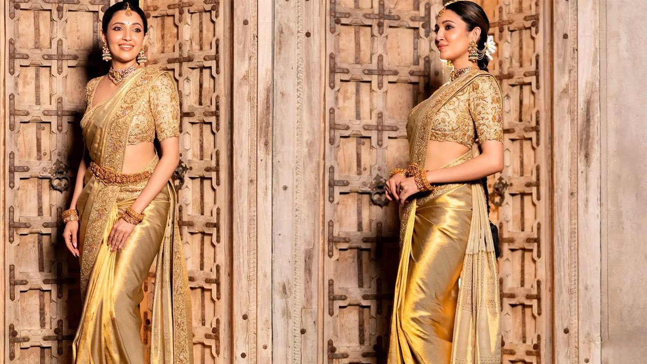 Neha Shetty Shines in a Maharani Getup