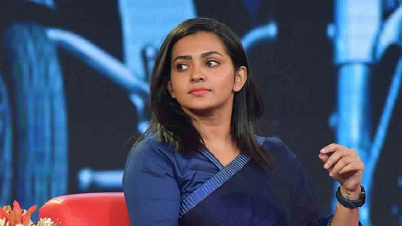 Parvathy Slams Kerala Govt Over Hema Report Delay Parvathy Slams Kerala Govt Over Hema Report Delay