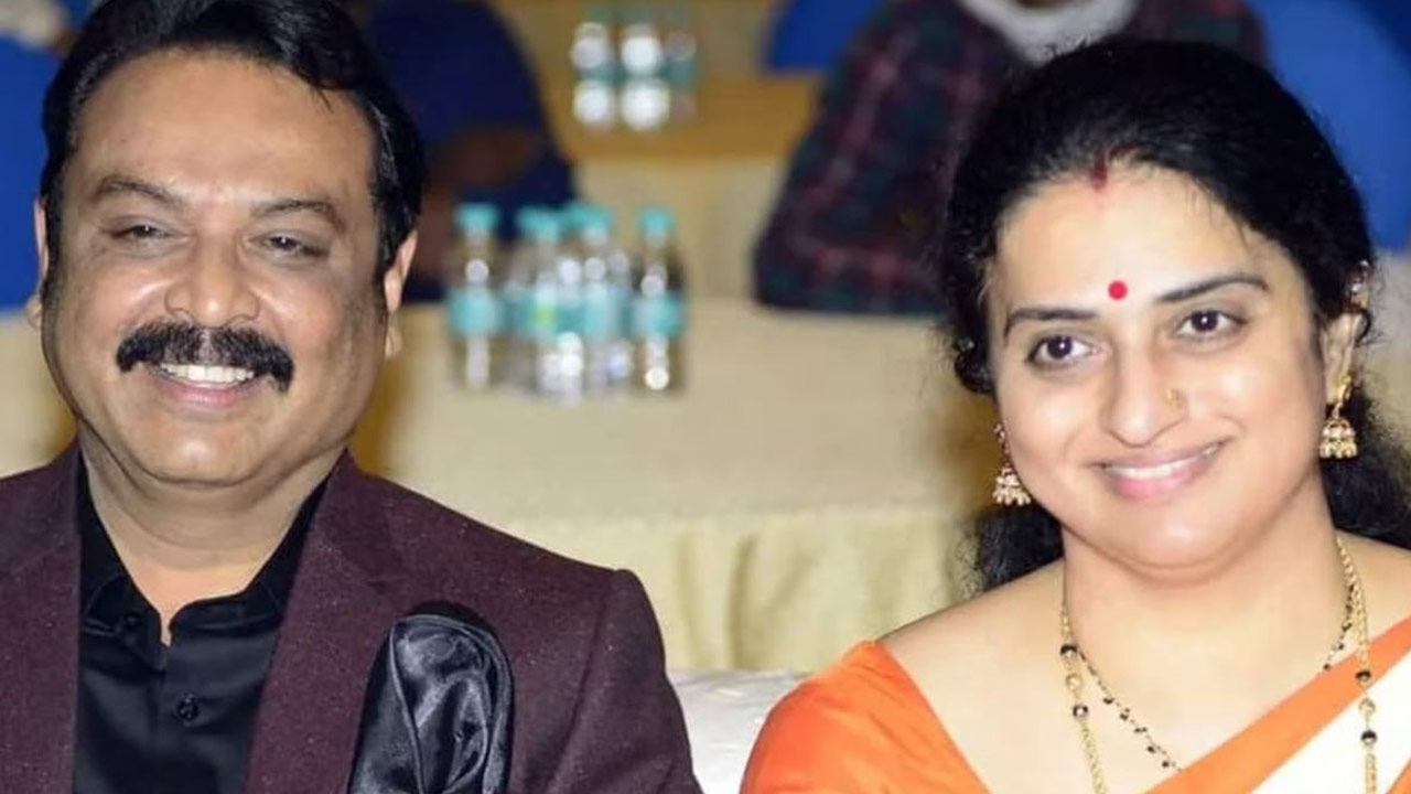 Pavitra Lokesh Praises Naresh's Unstoppable Energy as He Celebrates 52 Years in Cinema