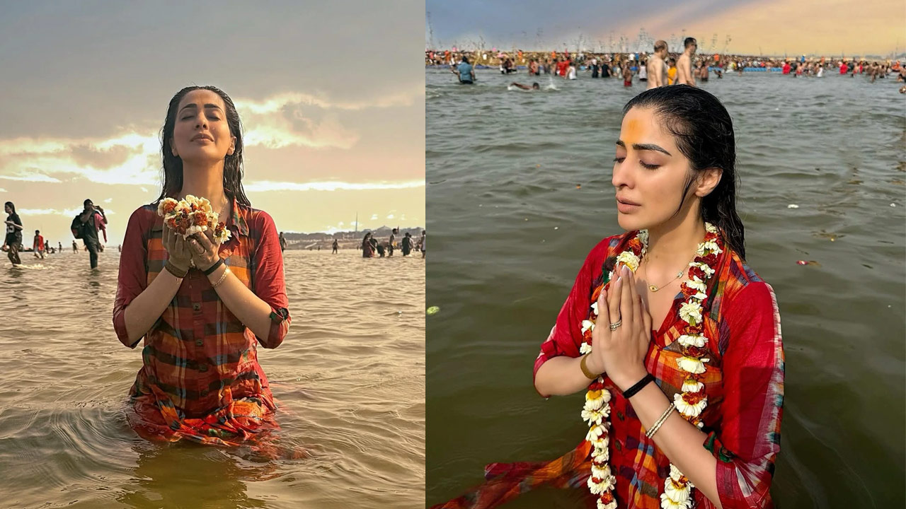 Raai Laxmi: Actress Performs Holy Dip at Kumbh Mela