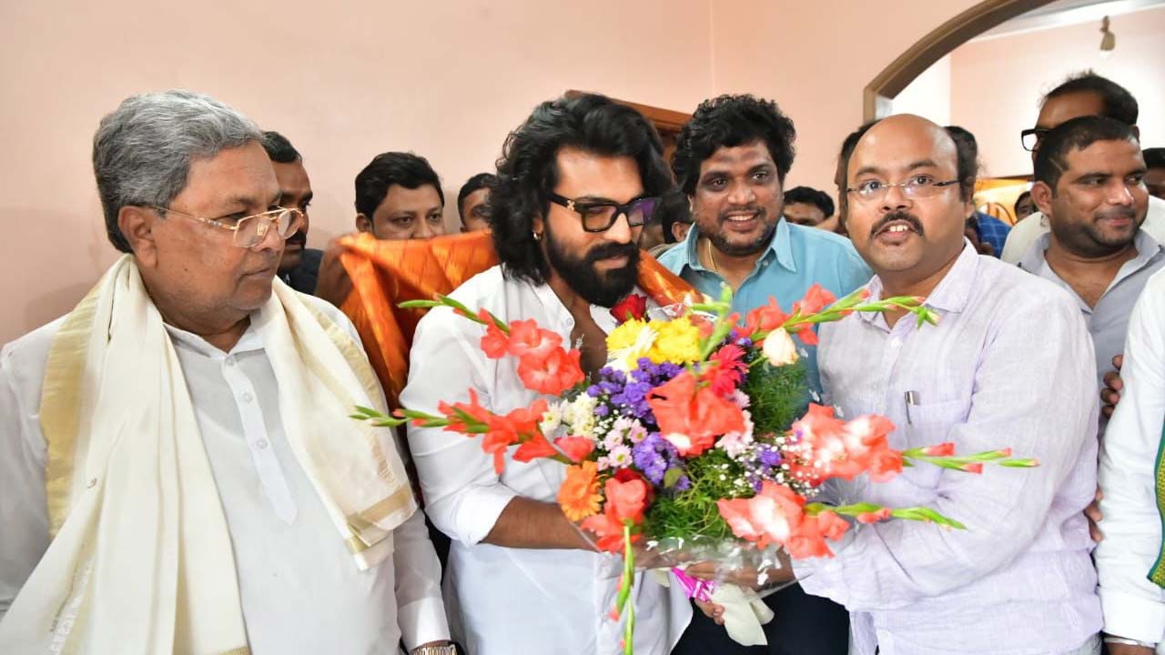 Ram Charan Meets Karnataka CM During Peddi Shoot In Mysore