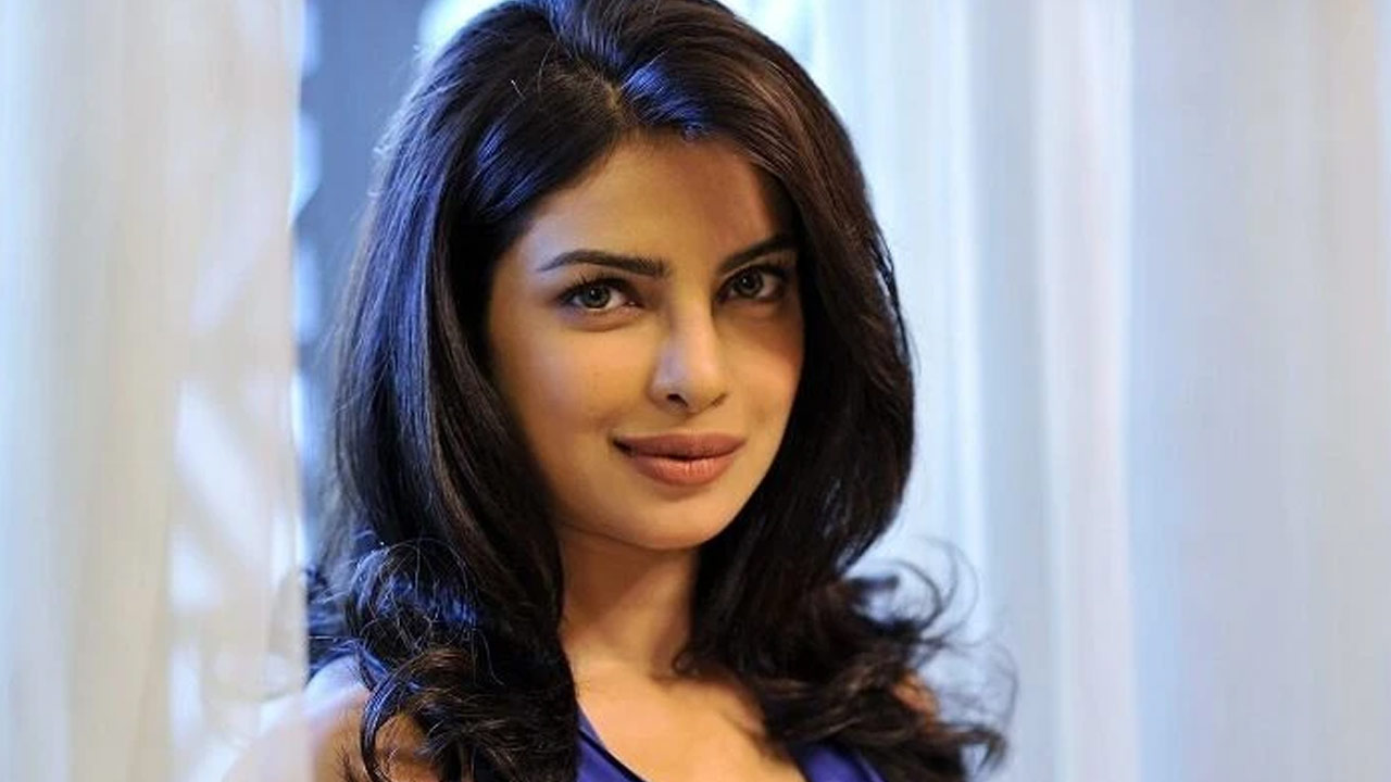 SSMB29: Priyanka Chopra to Play Villain in Mahesh Babu-Rajamouli's Film? SSMB29: Priyanka Chopra to Play Villain in Mahesh Babu-Rajamouli's Film?