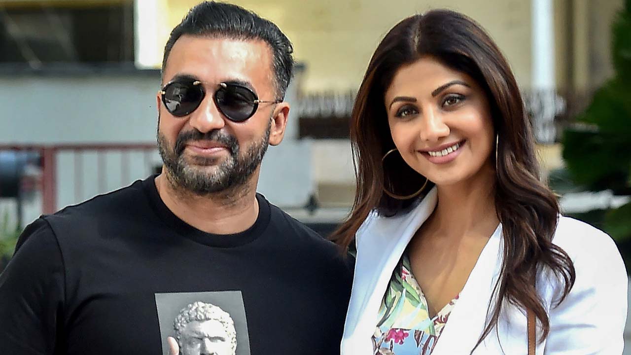 Shilpa Shetty Gets Lookout Notice In 60 Crore Fraud Case Shilpa Shetty Gets Lookout Notice In 60 Crore Fraud Case