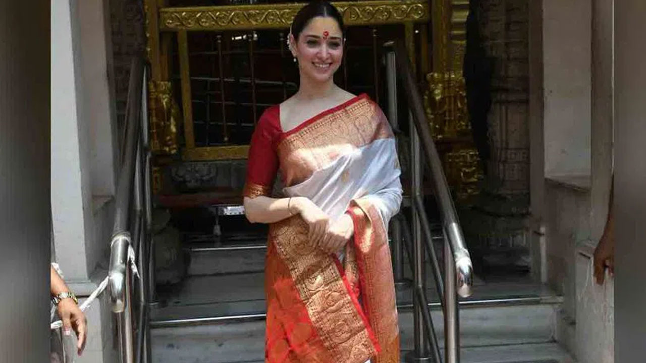Tamannaah Offers Prayers at Ancient Babulnath Shiva Temple in Mumbai