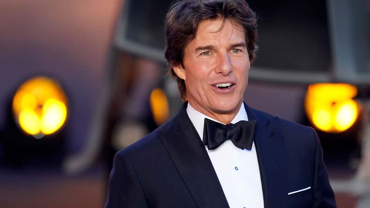 Tom Cruise Honored With Oscar At 2025 Governors Awards