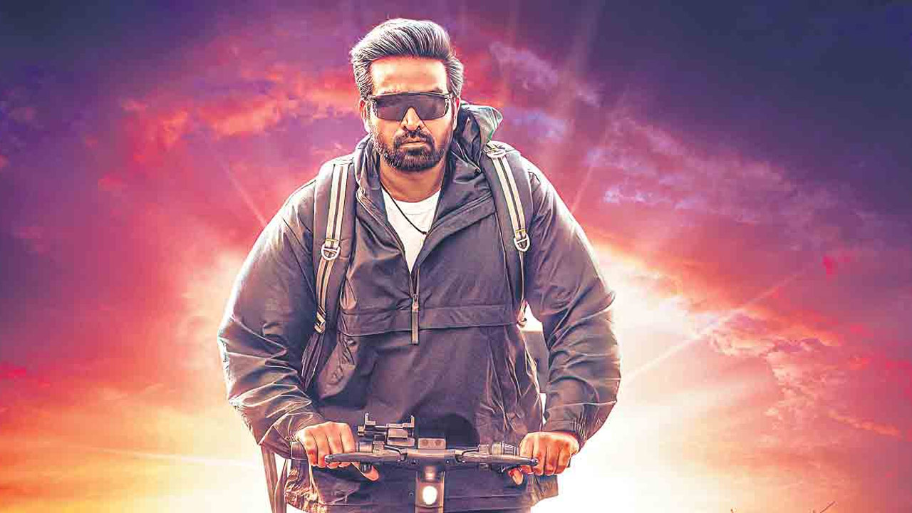 Vijay Sethupathi Shines as 'Bold Kannan' in Highly Anticipated Crime Comedy 'Ace' Vijay Sethupathi Shines as 'Bold Kannan' in Highly Anticipated Crime Comedy 'Ace'