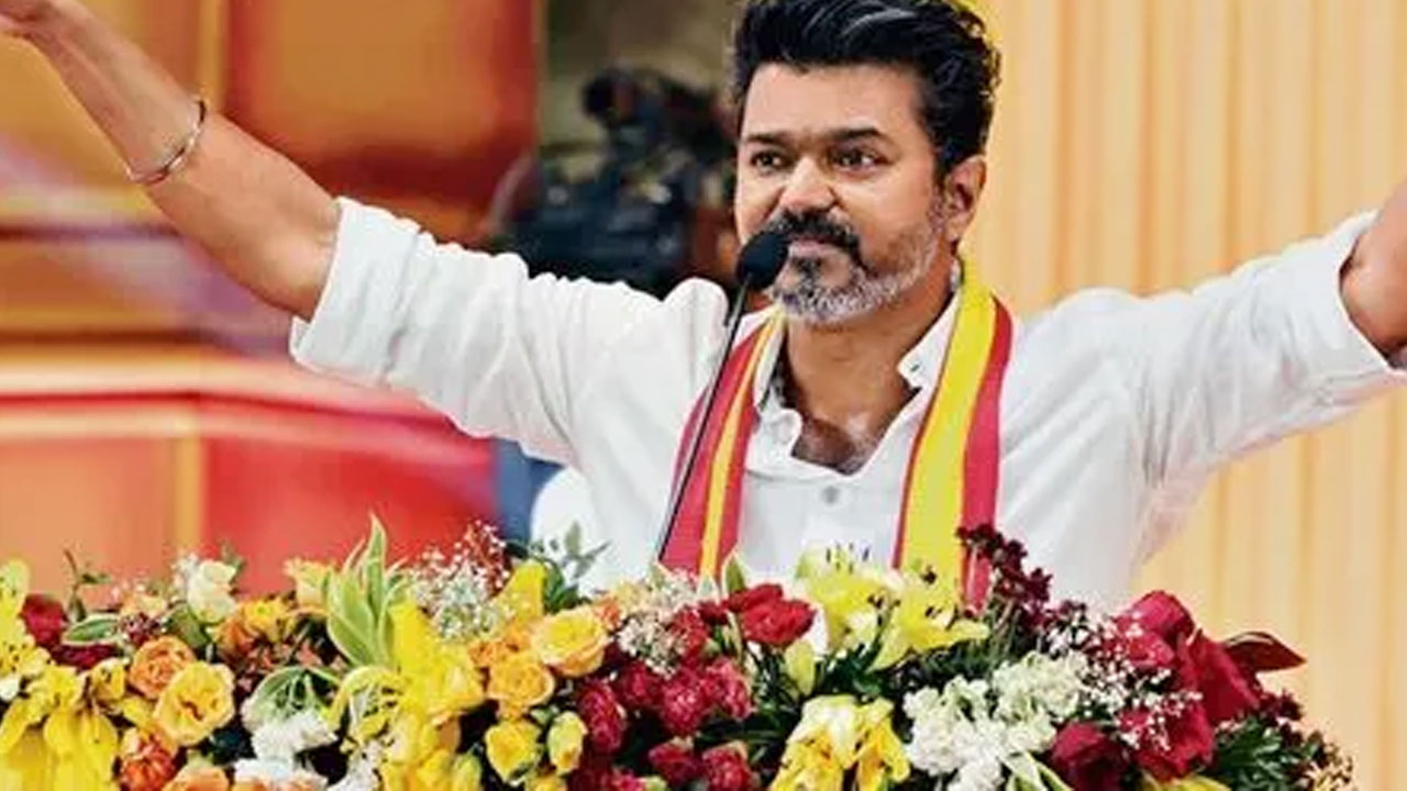 AIADMK Eyes TVK Alliance: Vijay May Be Offered Deputy CM Post AIADMK Eyes TVK Alliance: Vijay May Be Offered Deputy CM Post